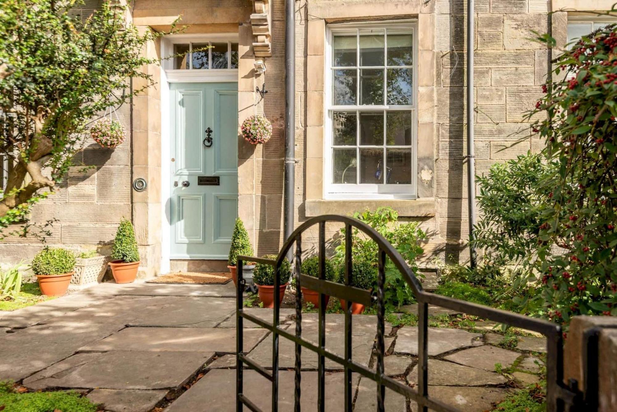 Skye Sands - Westview House St Andrews